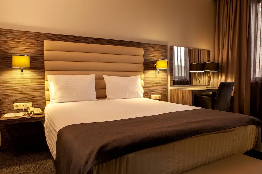 President Hotel By Hrazdan Hotel Cjsc 예레반 외부 사진