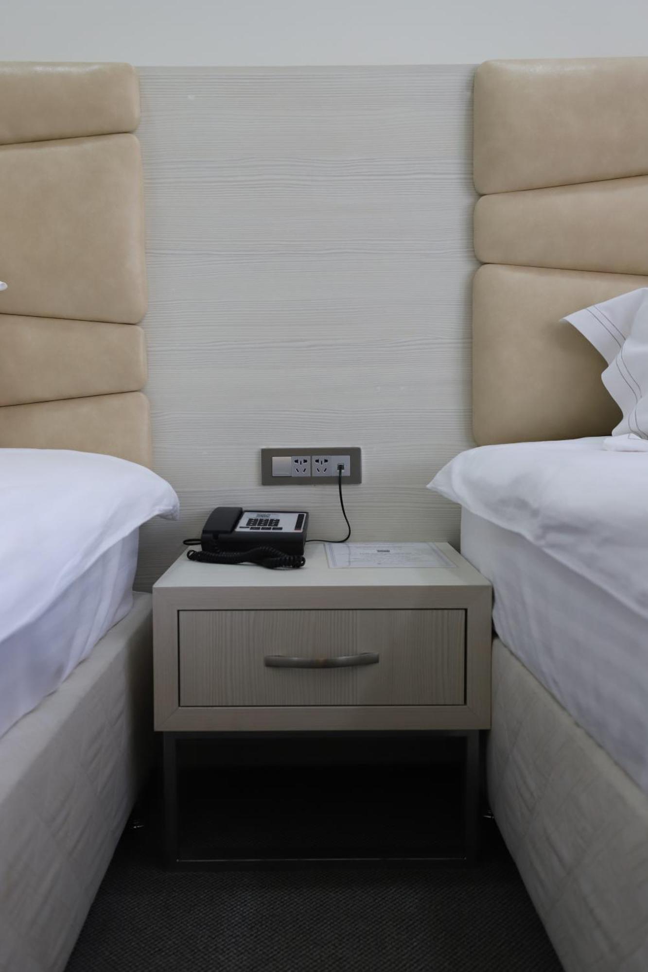 President Hotel By Hrazdan Hotel Cjsc 예레반 외부 사진