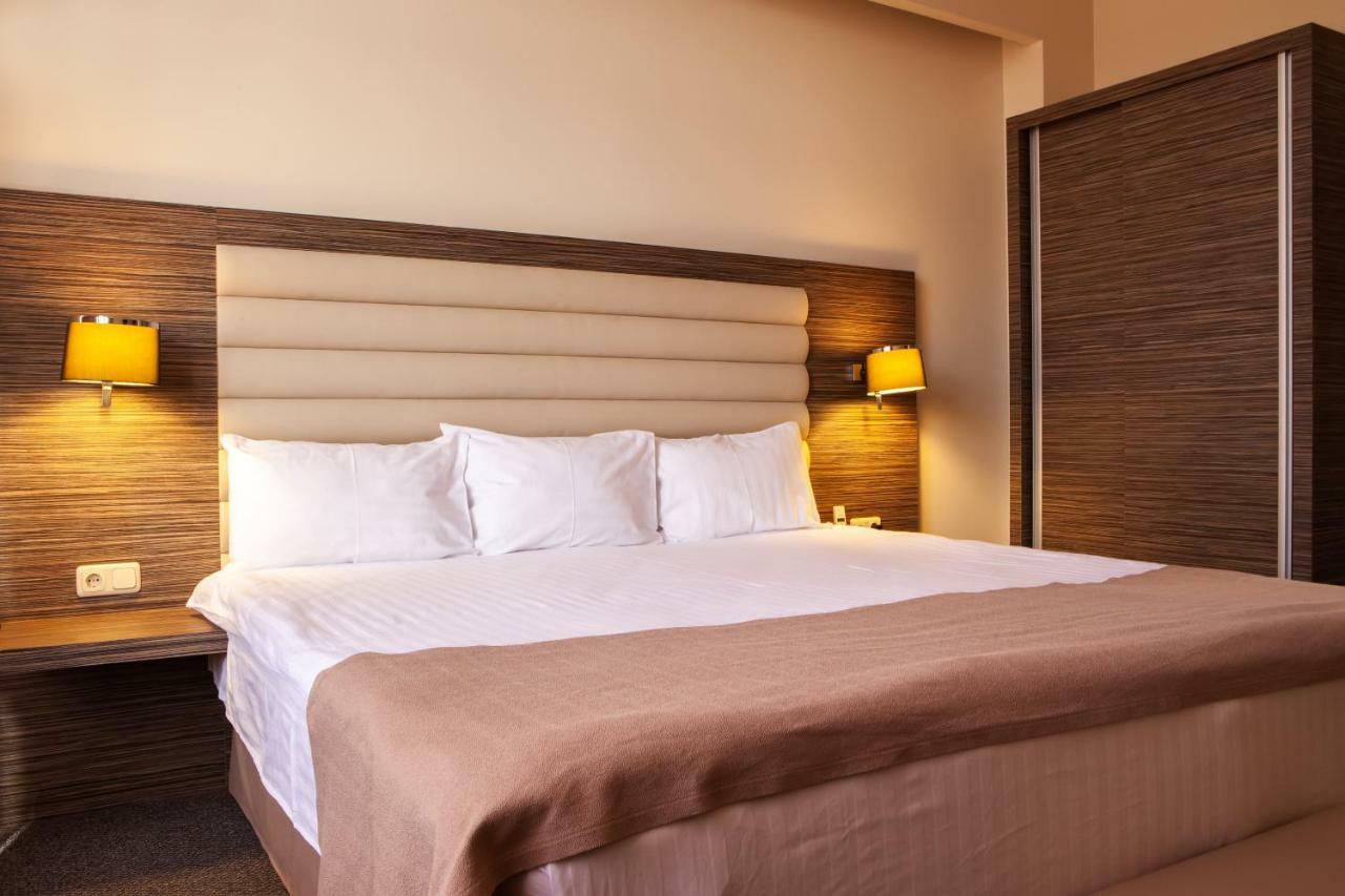 President Hotel By Hrazdan Hotel Cjsc 예레반 외부 사진