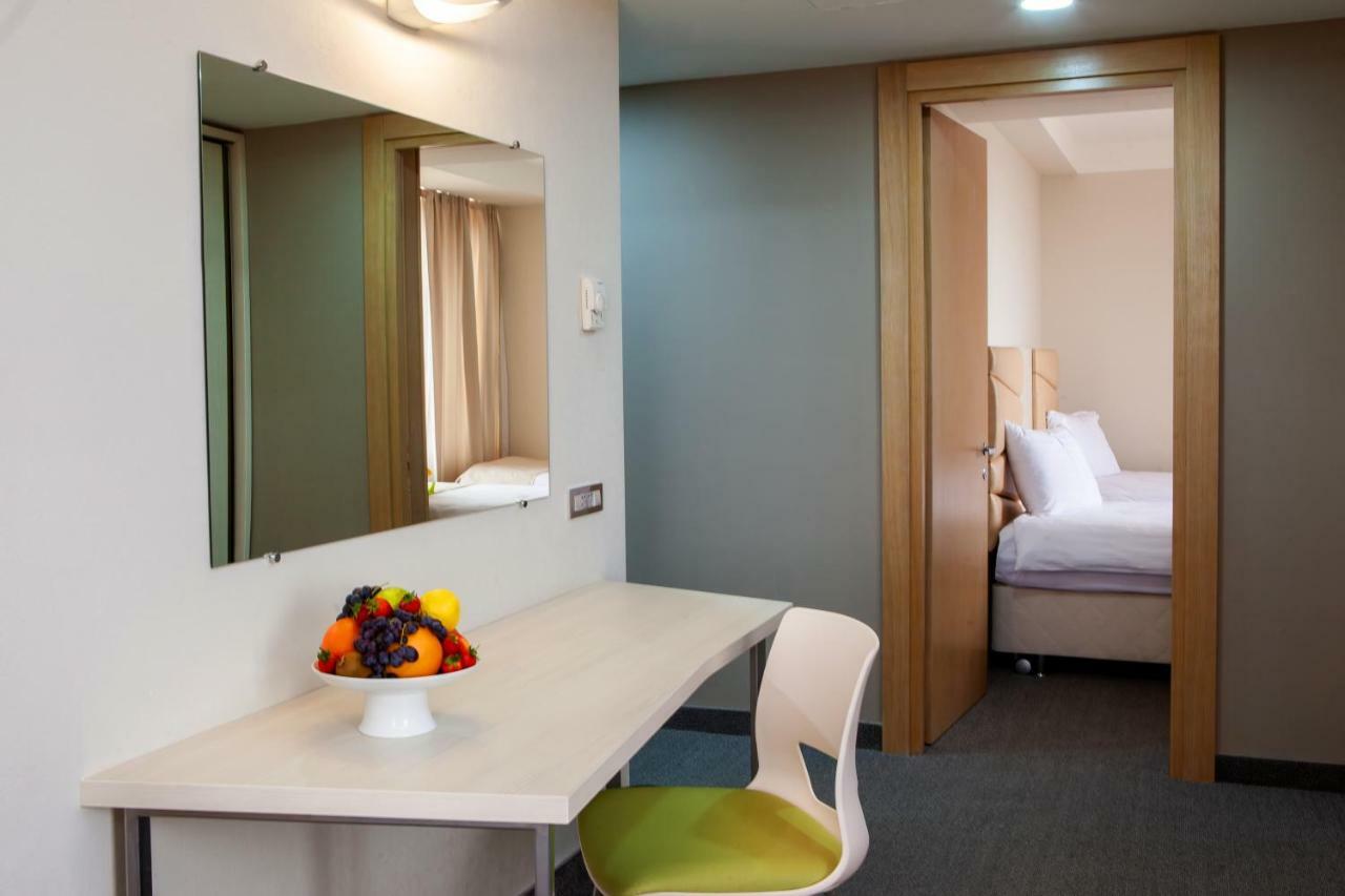 President Hotel By Hrazdan Hotel Cjsc 예레반 외부 사진