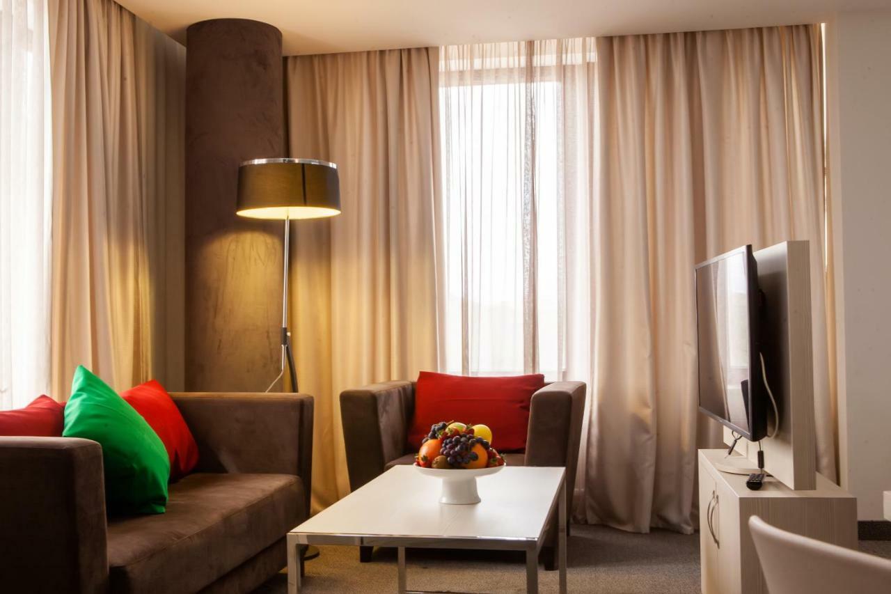 President Hotel By Hrazdan Hotel Cjsc 예레반 외부 사진