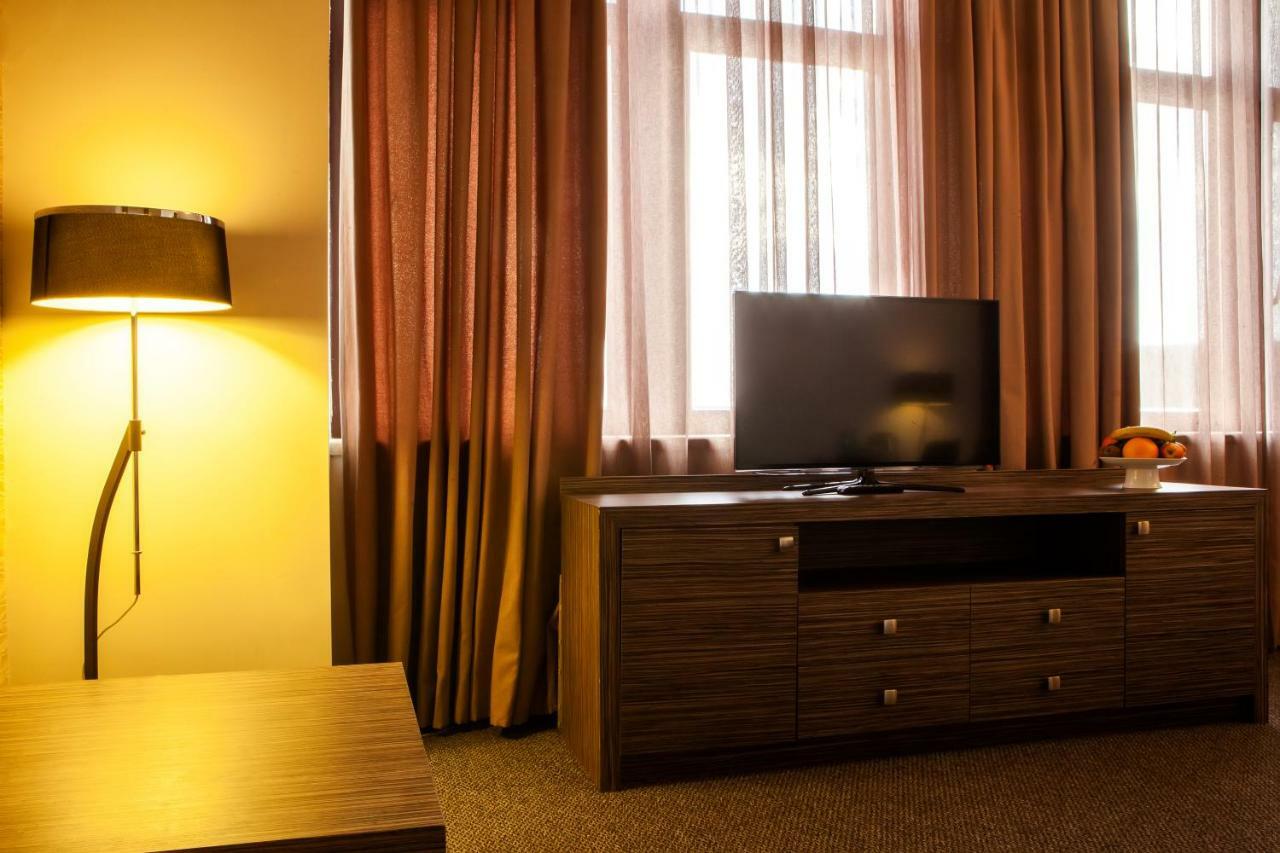 President Hotel By Hrazdan Hotel Cjsc 예레반 외부 사진