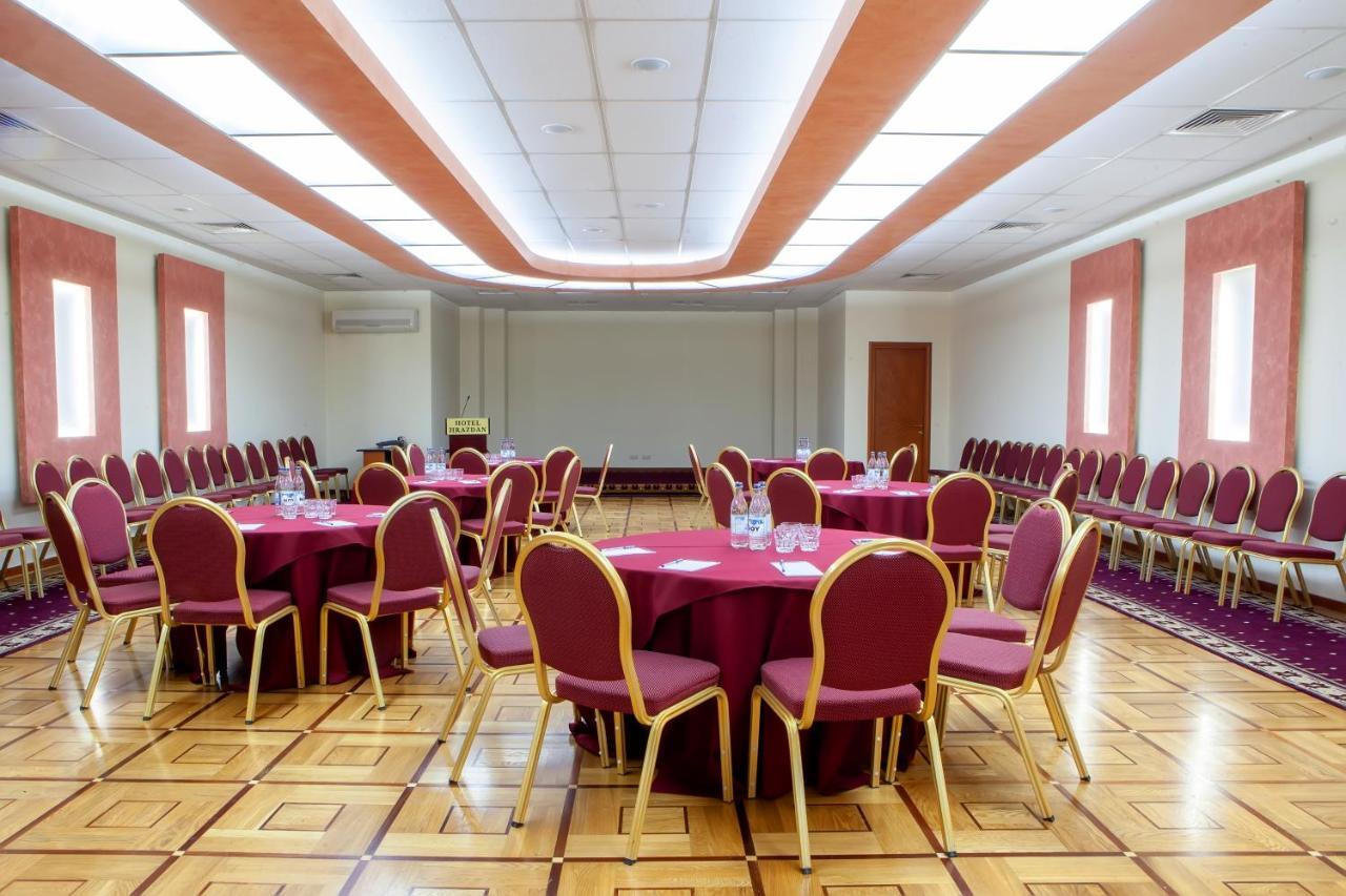 President Hotel By Hrazdan Hotel Cjsc 예레반 외부 사진